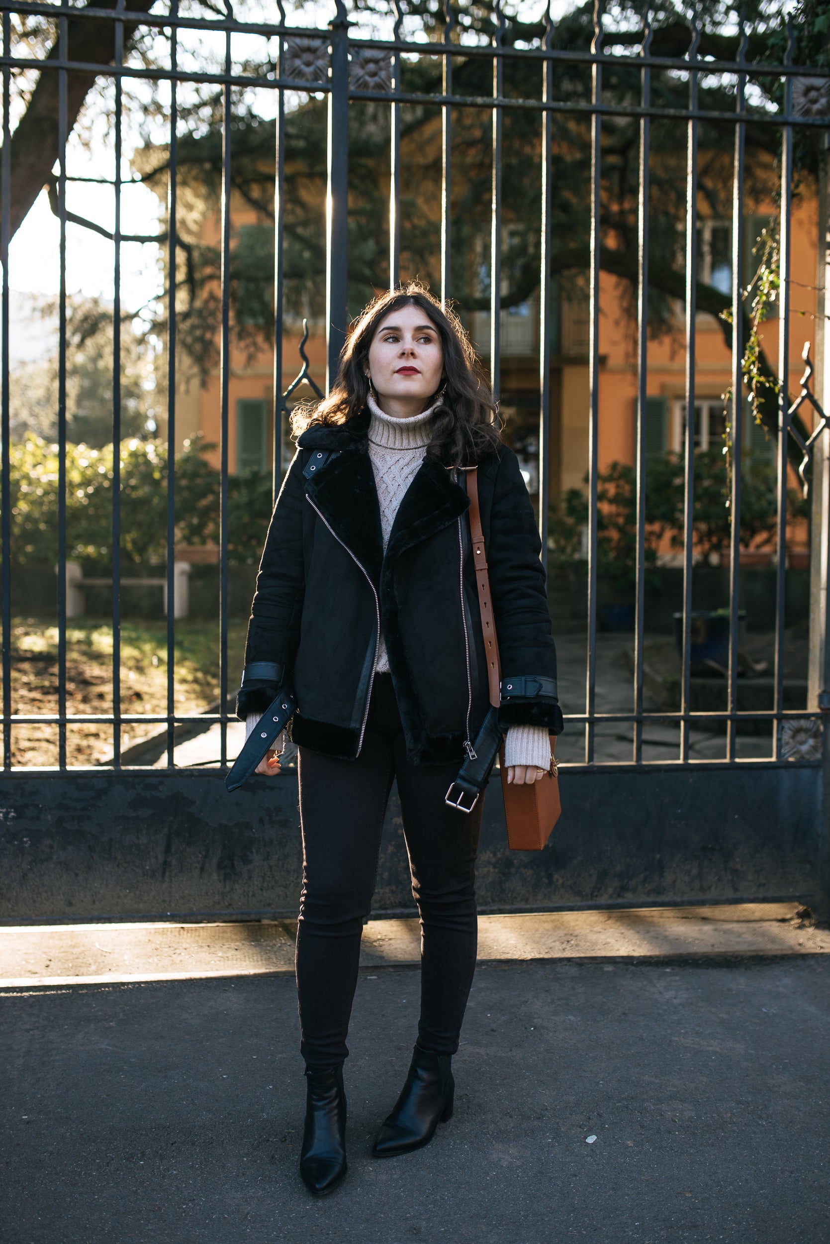 Comment porter le manteau noir ?