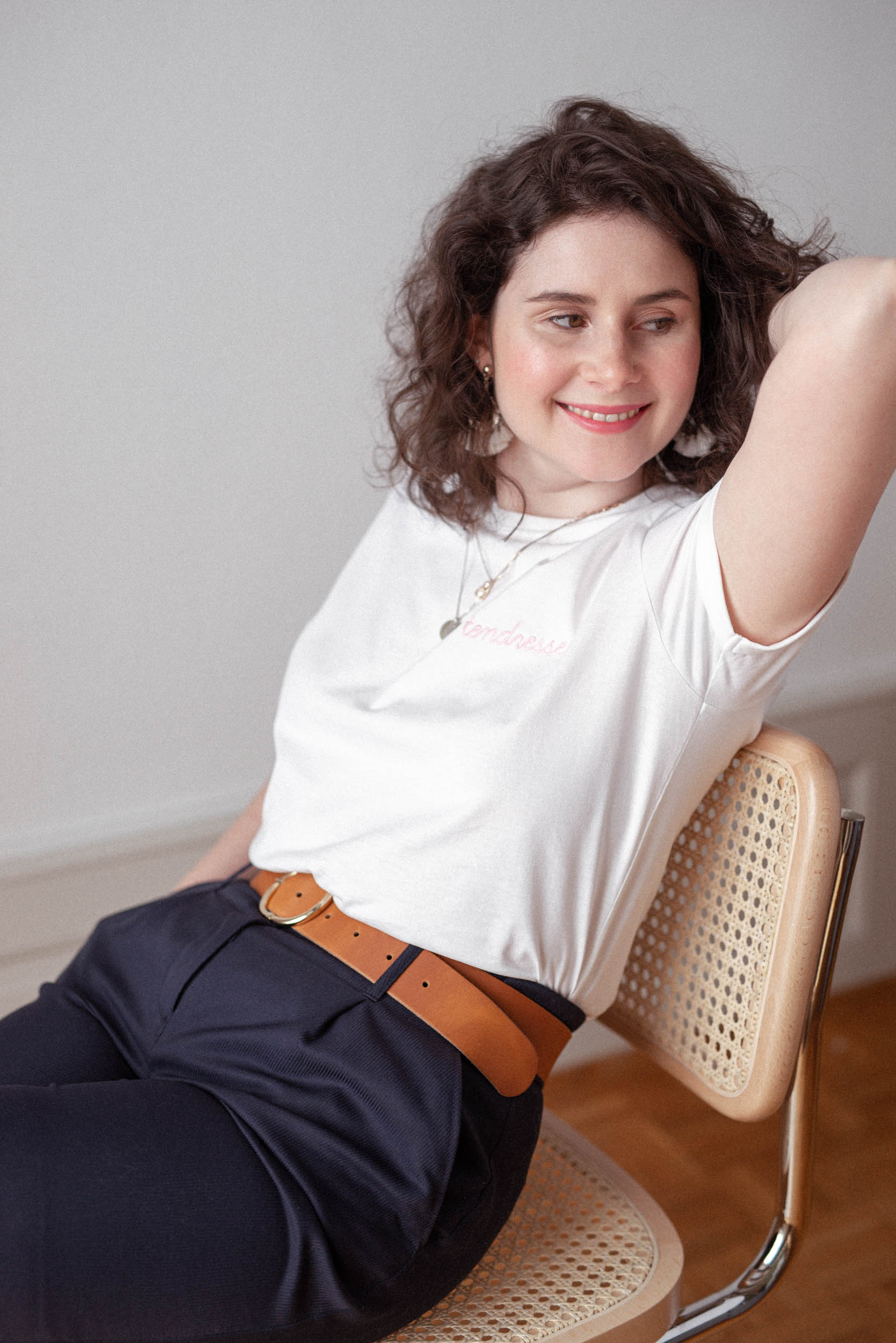 t-shirt blanc | t-shirt femme | tee shirt femme | tee shirt femme blanc | tee shirt femme chic | tee shirt femme original | style vintage | féminine | matières naturelles | site de vêtement femme | vetement eco responsable | marques suisses durables | Katoune | Pret à porter femme